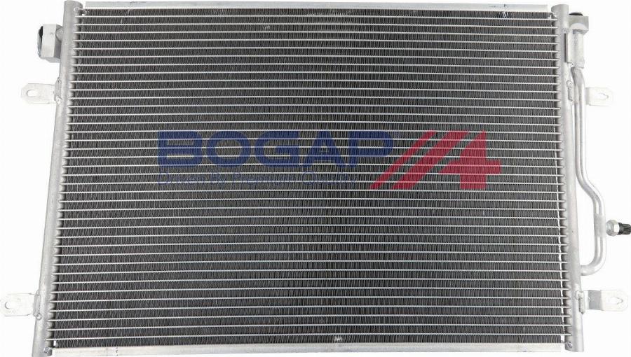BOGAP A4117130 - Конденсатор, кондиціонер autocars.com.ua