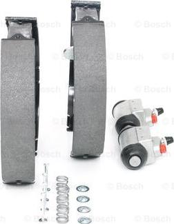 BOSCH 0 204 114 670 - Комплект тормозных колодок, барабанные avtokuzovplus.com.ua