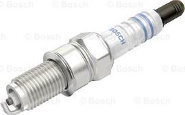 BOSCH 0 241 140 500 - Свеча зажигания avtokuzovplus.com.ua