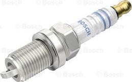 BOSCH 0 241 235 743 - Свеча зажигания avtokuzovplus.com.ua