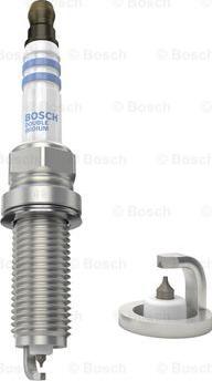 BOSCH 0 242 135 529 - Свеча зажигания avtokuzovplus.com.ua