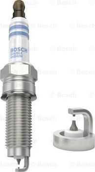 BOSCH 0 242 135 557 - Свічка запалювання autocars.com.ua