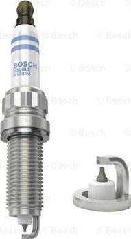 BOSCH 0 242 140 521 - Свеча зажигания avtokuzovplus.com.ua