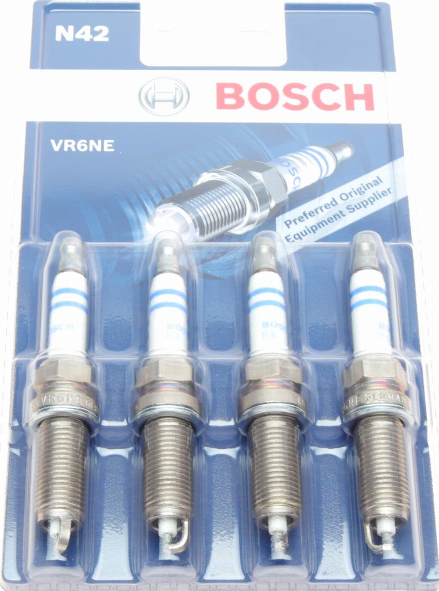 BOSCH 0 242 140 802 - Свеча зажигания avtokuzovplus.com.ua