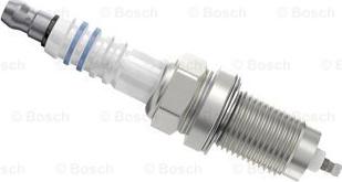 BOSCH 0 242 235 692 - Свеча зажигания autodnr.net