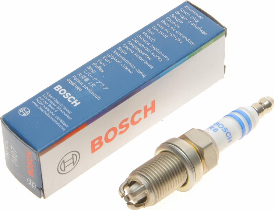 BOSCH 0 242 235 766 - Свічка запалювання autocars.com.ua