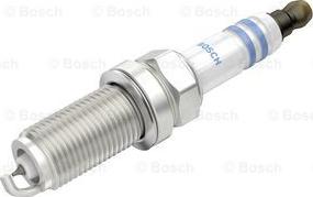 BOSCH 0 242 236 671 - Свеча зажигания autodnr.net