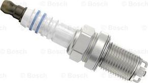 BOSCH 0 242 245 590 - Свеча зажигания avtokuzovplus.com.ua