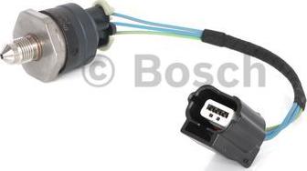 BOSCH 0 261 545 047 - Датчик, тиск подачі палива autocars.com.ua