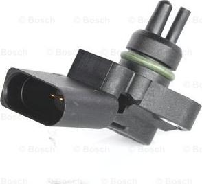 BOSCH 0 281 002 326 - Датчик, давление наддува avtokuzovplus.com.ua