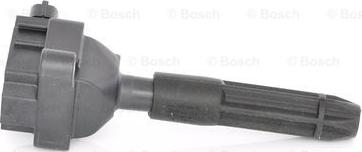 BOSCH 0 986 221 007 - Котушка запалювання autocars.com.ua