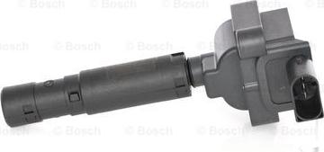 BOSCH 0 986 221 040 - Котушка запалювання autocars.com.ua