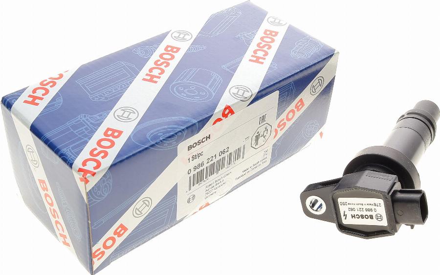 BOSCH 0 986 221 062 - Котушка запалювання autocars.com.ua