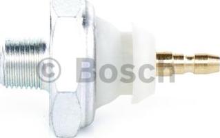 BOSCH 0 986 345 009 - Датчик, давление масла autodnr.net