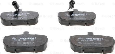 BOSCH 0 986 424 044 - Тормозные колодки, дисковые, комплект avtokuzovplus.com.ua