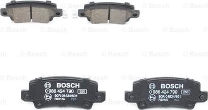 BOSCH 0 986 424 790 - Тормозные колодки, дисковые, комплект avtokuzovplus.com.ua