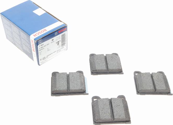 BOSCH 0 986 462 282 - Тормозные колодки, дисковые, комплект avtokuzovplus.com.ua