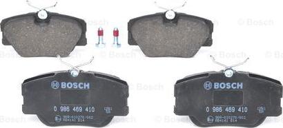 BOSCH 0 986 469 410 - Тормозные колодки, дисковые, комплект avtokuzovplus.com.ua