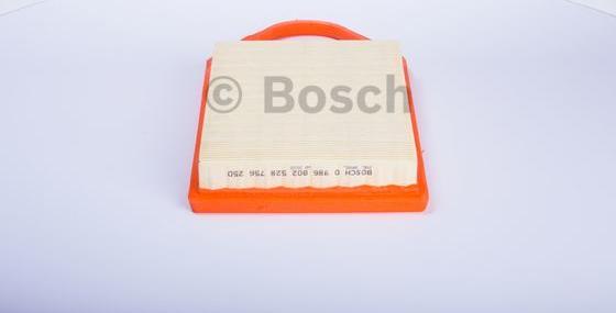 BOSCH 0 986 B02 528 - Повітряний фільтр autocars.com.ua