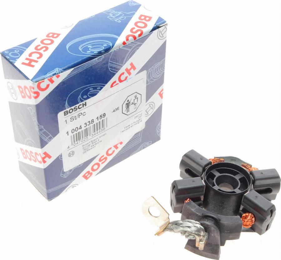 BOSCH 1 004 338 159 - Кронштейн, вугільна щітка autocars.com.ua