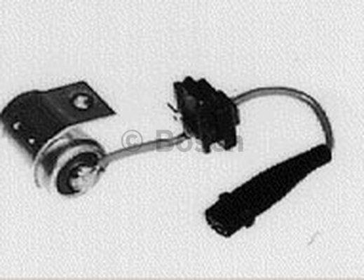 BOSCH 1 237 330 302 - Конденсатор, система запалювання autocars.com.ua