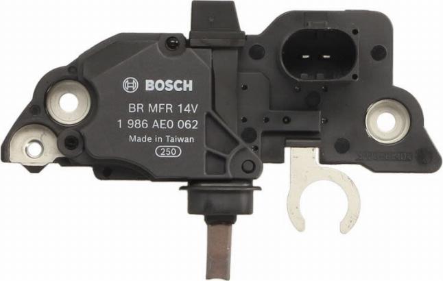 BOSCH 1 986 AE0 062 - Регулятор напруги генератора autocars.com.ua