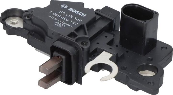 BOSCH 1 986 AE0 132 - Регулятор напруги генератора autocars.com.ua