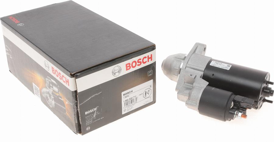 BOSCH 1 986 S00 711 - Стартер avtokuzovplus.com.ua