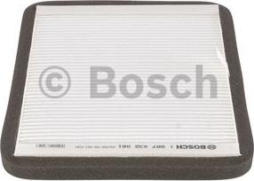 BOSCH 1 987 432 061 - Повітряний фільтр салону 2061 RENAULT Megane 95-04 autocars.com.ua