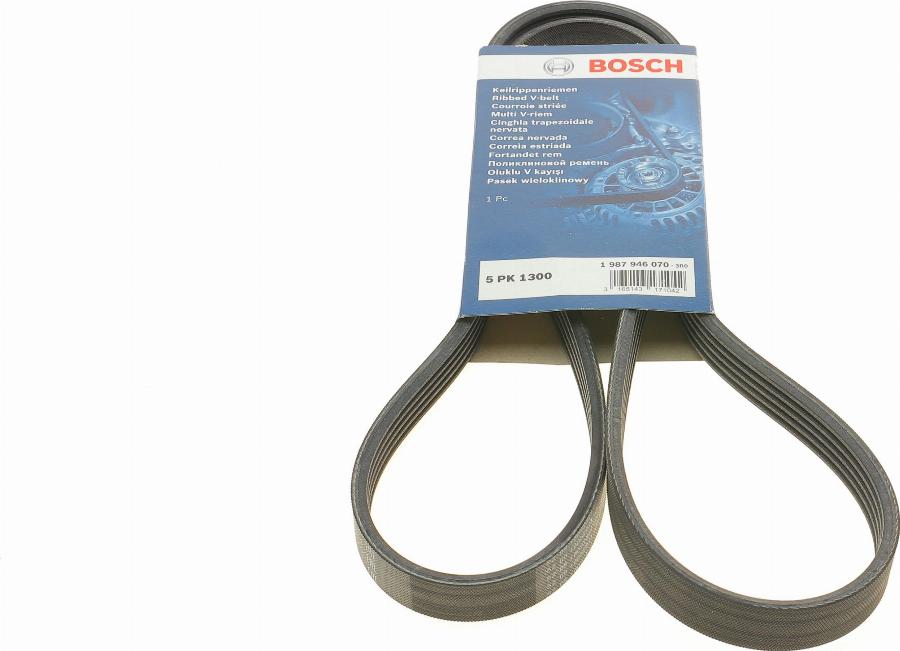 BOSCH 1987946070 - Поликлиновой ремінь autocars.com.ua