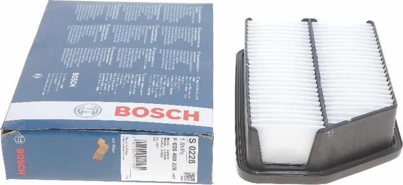 BOSCH F 026 400 228 - Воздушный фильтр avtokuzovplus.com.ua