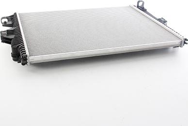 BSG BSG 90-520-041 - Радіатор, охолодження двигуна autocars.com.ua