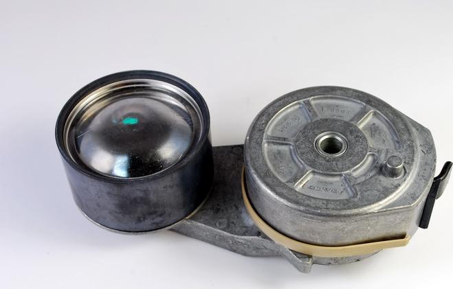 Dayco APV1151 - Натягувач ременя, клинові зуб. autocars.com.ua