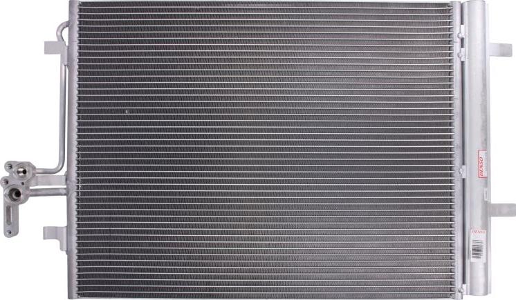 Denso DCN10016 - Конденсатор, кондиціонер autocars.com.ua