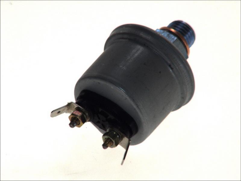 DT Spare Parts 1.21141 - Датчик, тиск масла autocars.com.ua