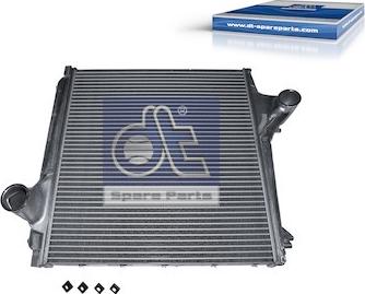 DT Spare Parts 6.35422 - Интеркулер autocars.com.ua