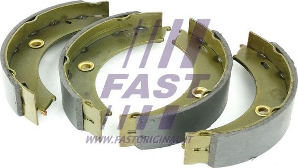 Fast FT30033 - Комплект тормозных колодок, барабанные autodnr.net