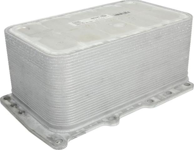 MAHLE CLC 207 000P - Масляний радіатор, рухове масло autocars.com.ua