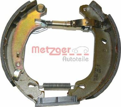 Metzger MG 715V - Комплект тормозных колодок, барабанные autodnr.net