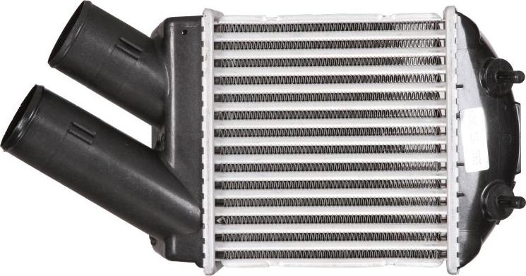 NRF 30832 - Интеркулер autocars.com.ua