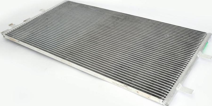 NRF 35846 - Конденсатор, кондиціонер autocars.com.ua