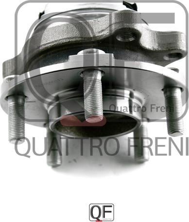 Quattro Freni QF10D00112 - Ступица колеса, поворотный кулак autodnr.net