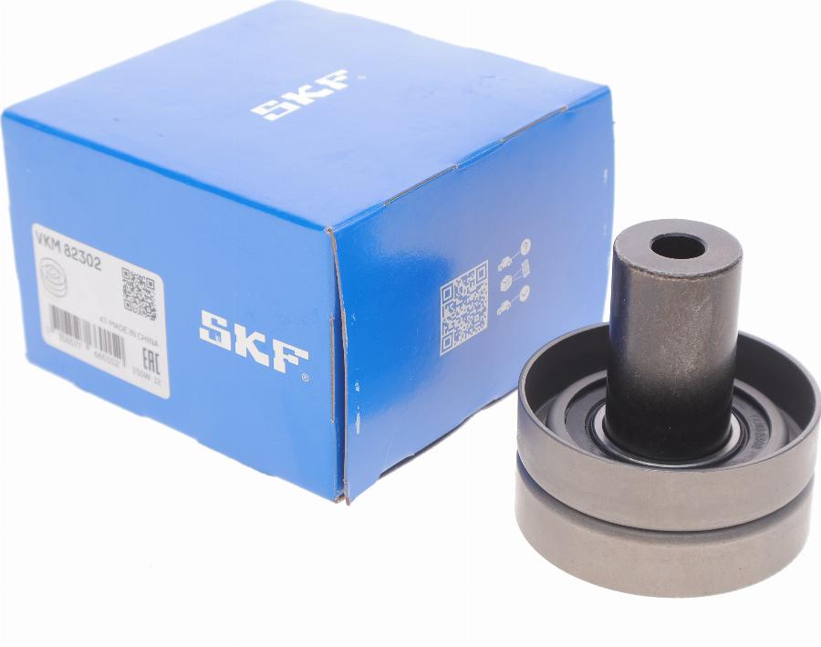 SKF VKM 82302 - Паразитний / Провідний ролик, зубчастий ремінь autocars.com.ua