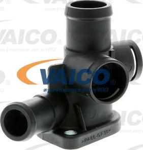 VAICO V10-0561 - Фланец охлаждающей жидкости avtokuzovplus.com.ua