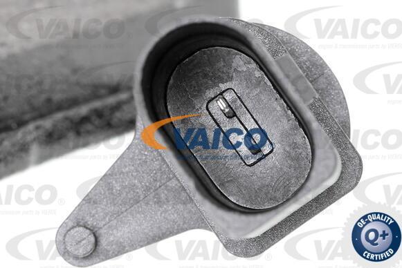 VAICO V10-8234 - Тормозные колодки, дисковые, комплект autodnr.net
