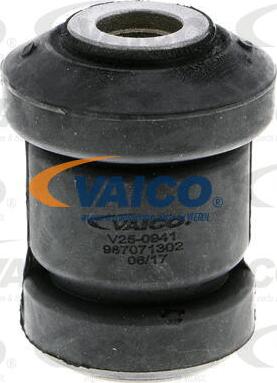 VAICO V25-0941 - Сайлентблок, важеля підвіски колеса autocars.com.ua