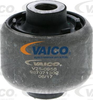 VAICO V25-0958 - Сайлентблок, важеля підвіски колеса autocars.com.ua