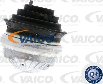 VAICO V30-7384 - Подушка, підвіска двигуна autocars.com.ua