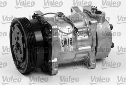 Valeo 699044 - Компрессор кондиционера avtokuzovplus.com.ua