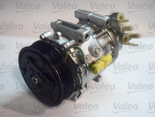 Valeo 813712 - Компресор, кондиціонер autocars.com.ua